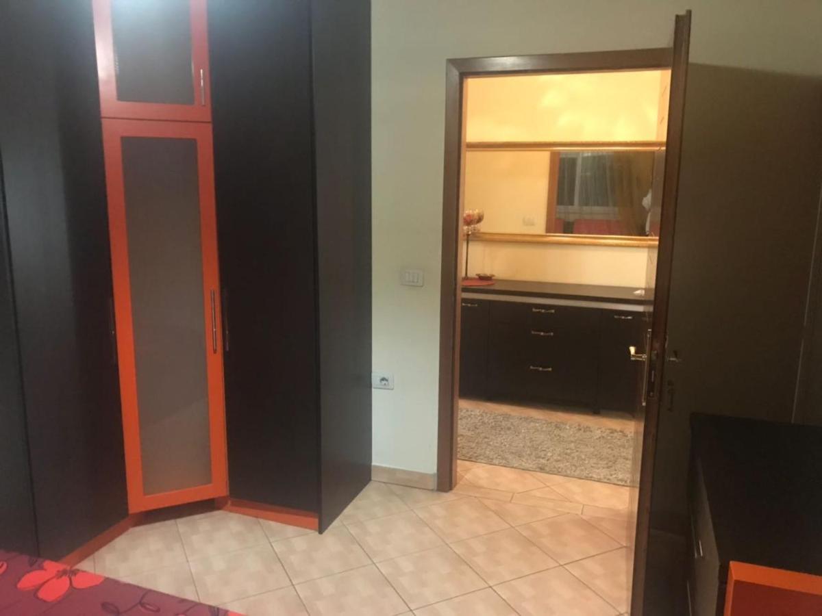 تيرانا Lovely 2 Bedroom Apartment المظهر الخارجي الصورة